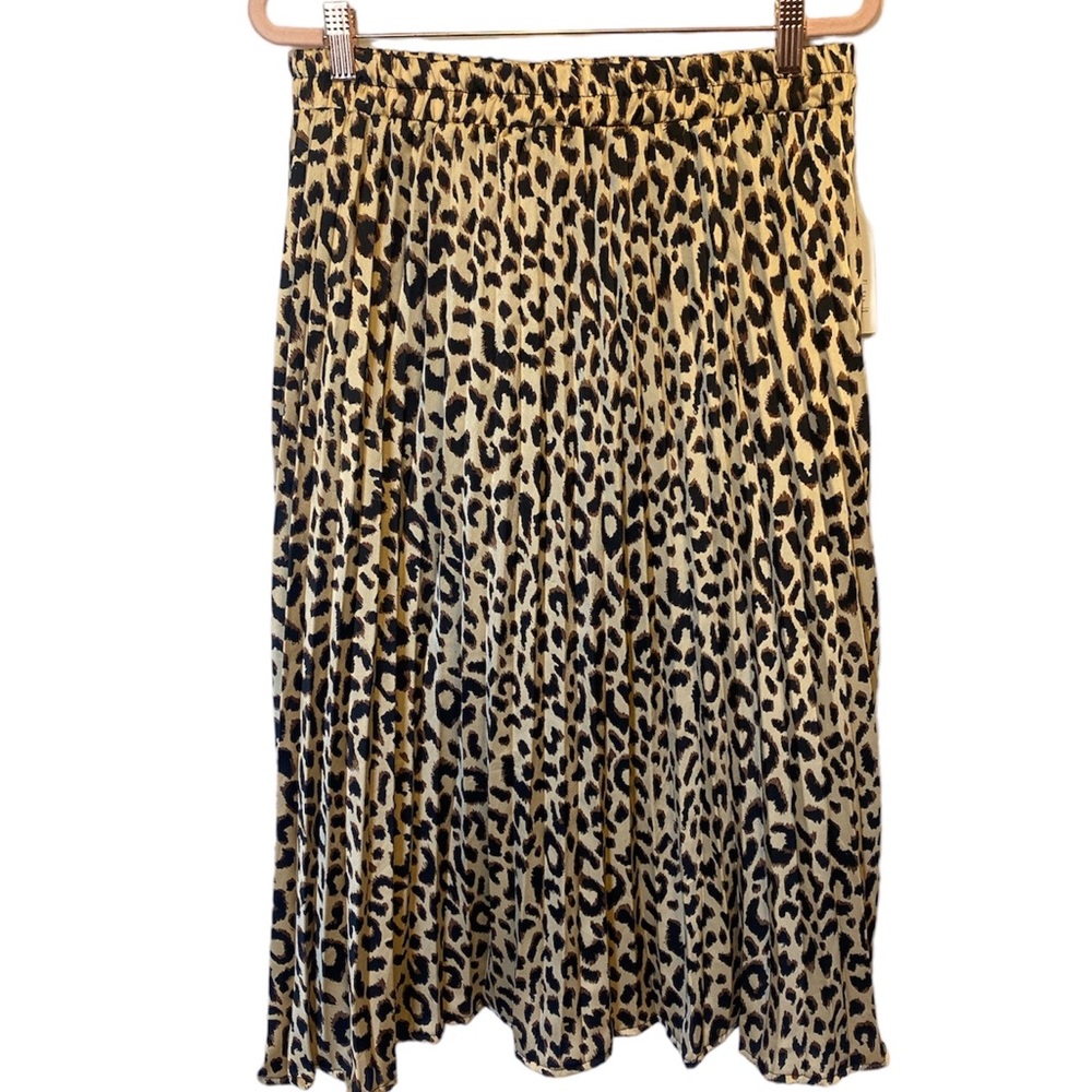 NWT Sadie & Love Pleated Skirt. Size XL